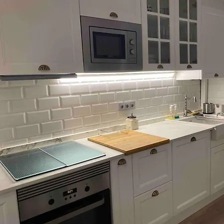 A 100metros De La Playa De San Lorenzo ヒホン