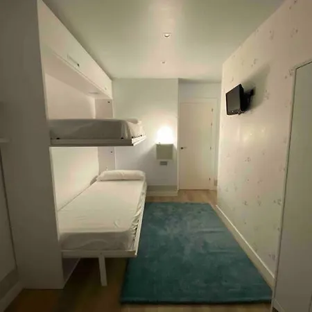 A 100metros De La Playa De San Lorenzo