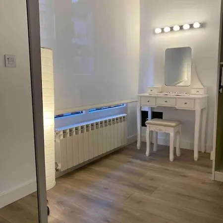 A 100metros De La Playa De San Lorenzo Apartamento