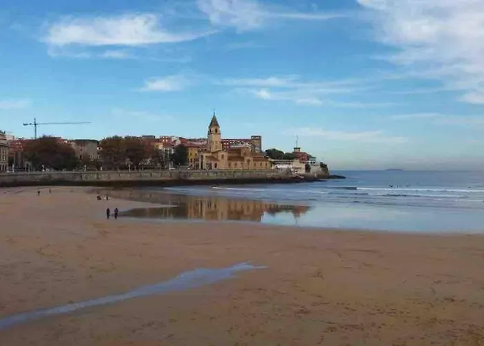 A 100metros De La Playa De San Lorenzo *